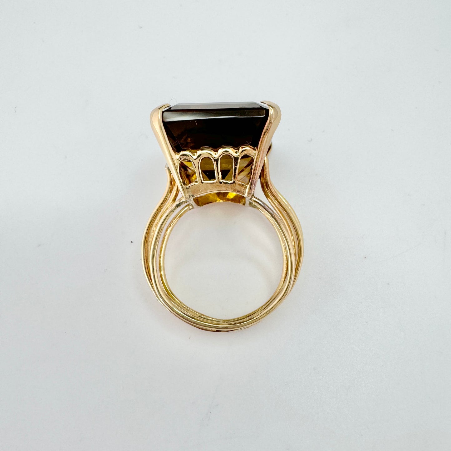 Bold Vintage c 1970s 18k Gold Quartz Cocktail Ring.