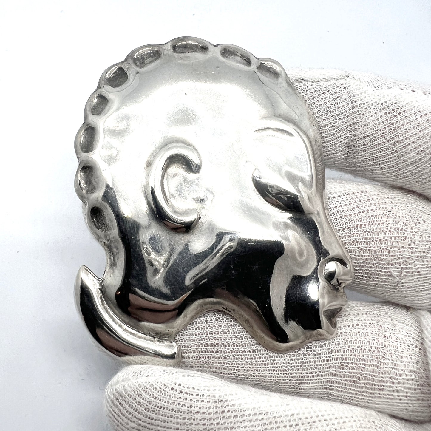 Mexico c 1940s. Very large Sterling Silver Brooch.