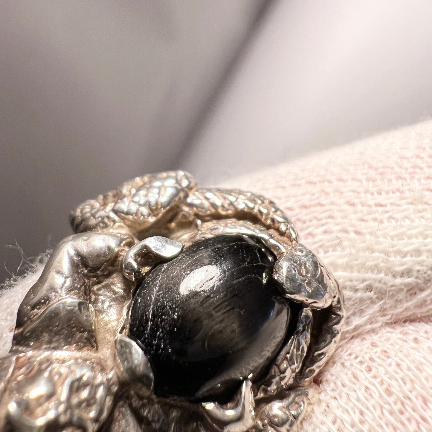 Vintage Oriental Solid Silver Stone with Chatoyancy Effect Ring.