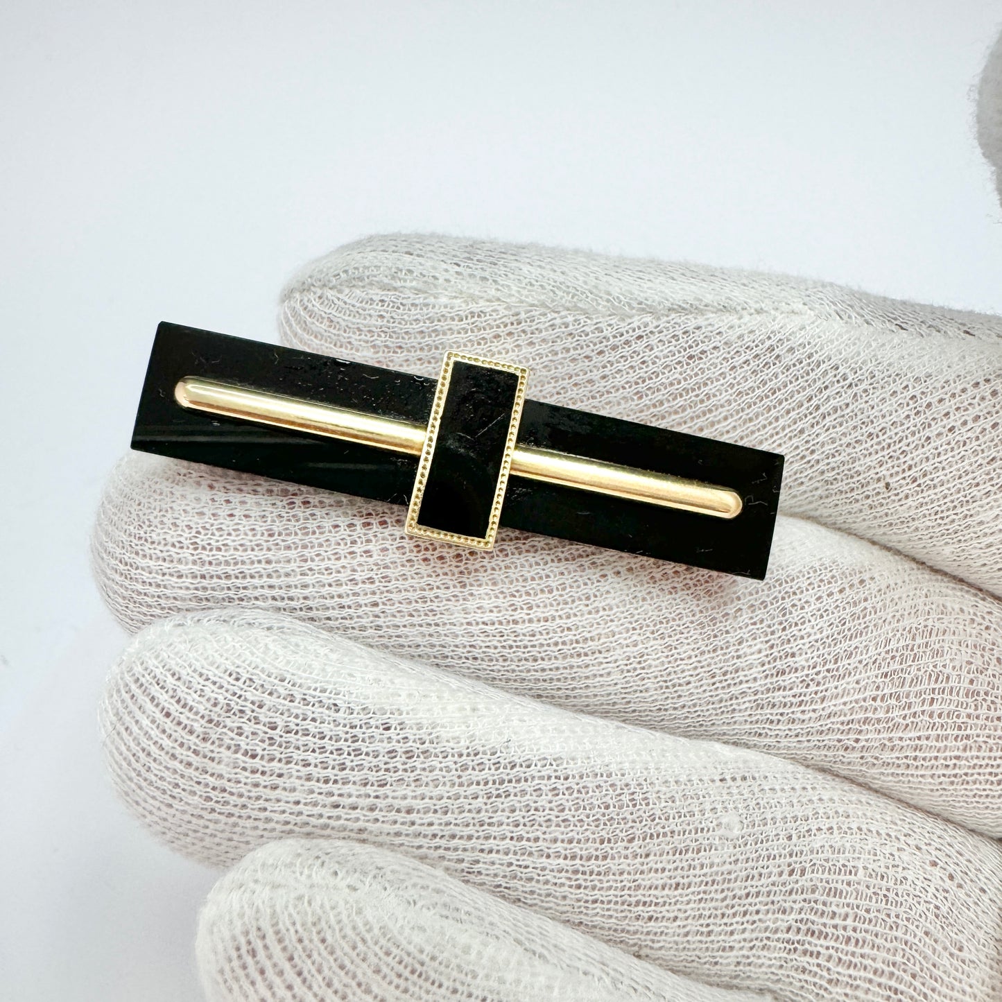 Antique Edwardian 14k Gold Onyx Mourning Brooch.