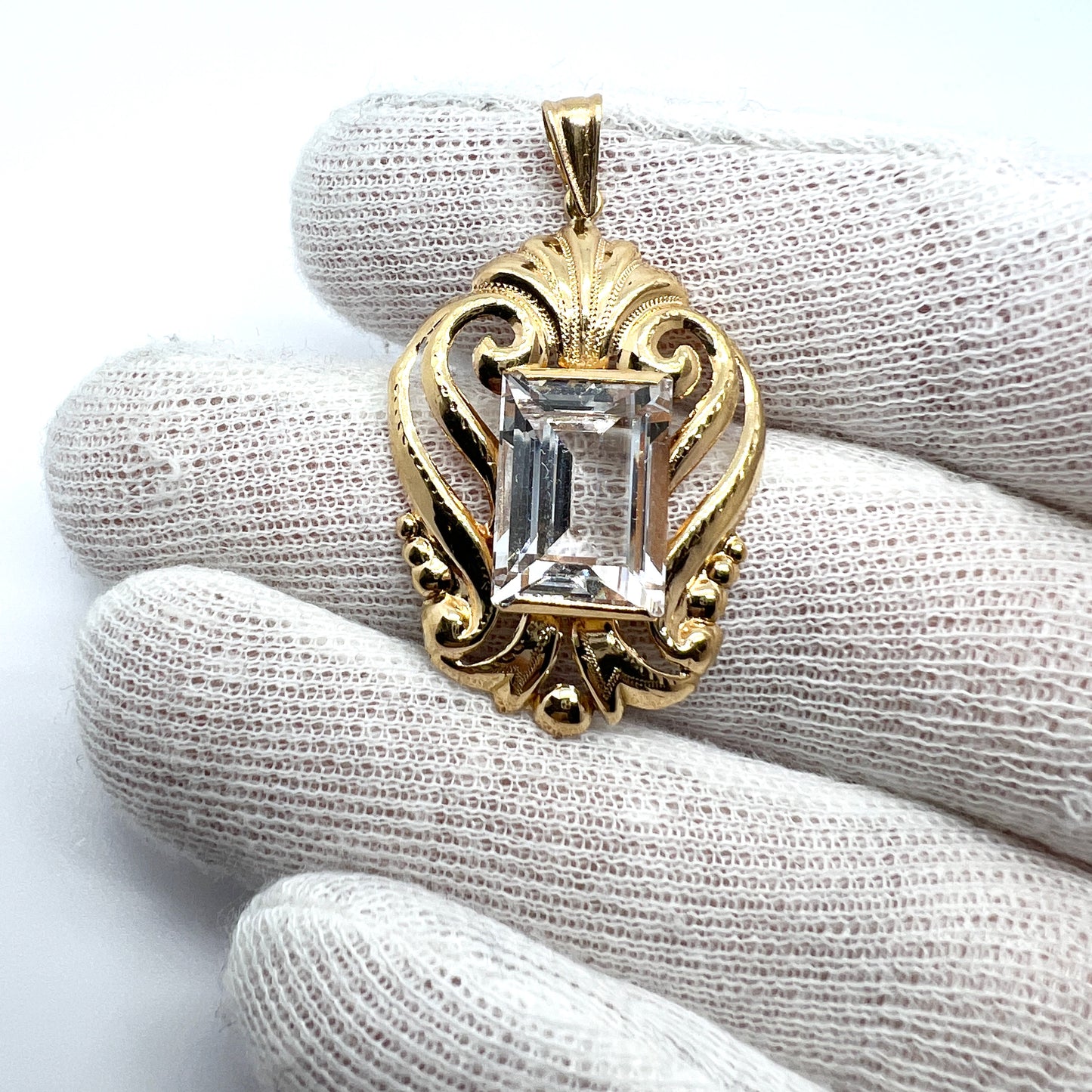 Hallbergs, Sweden 1952, Vintage 18k Gold Rock Crystal Pendant.