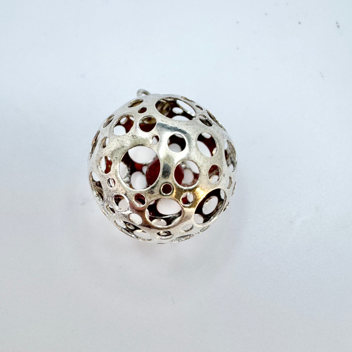 Liisa Vitali, Finland ca 1970. Vintage Sterling Silver Caged Carnelian Sphere Pendant.