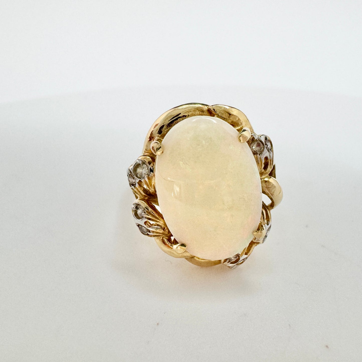 Vintage 14k Gold Opal Diamond Ring.