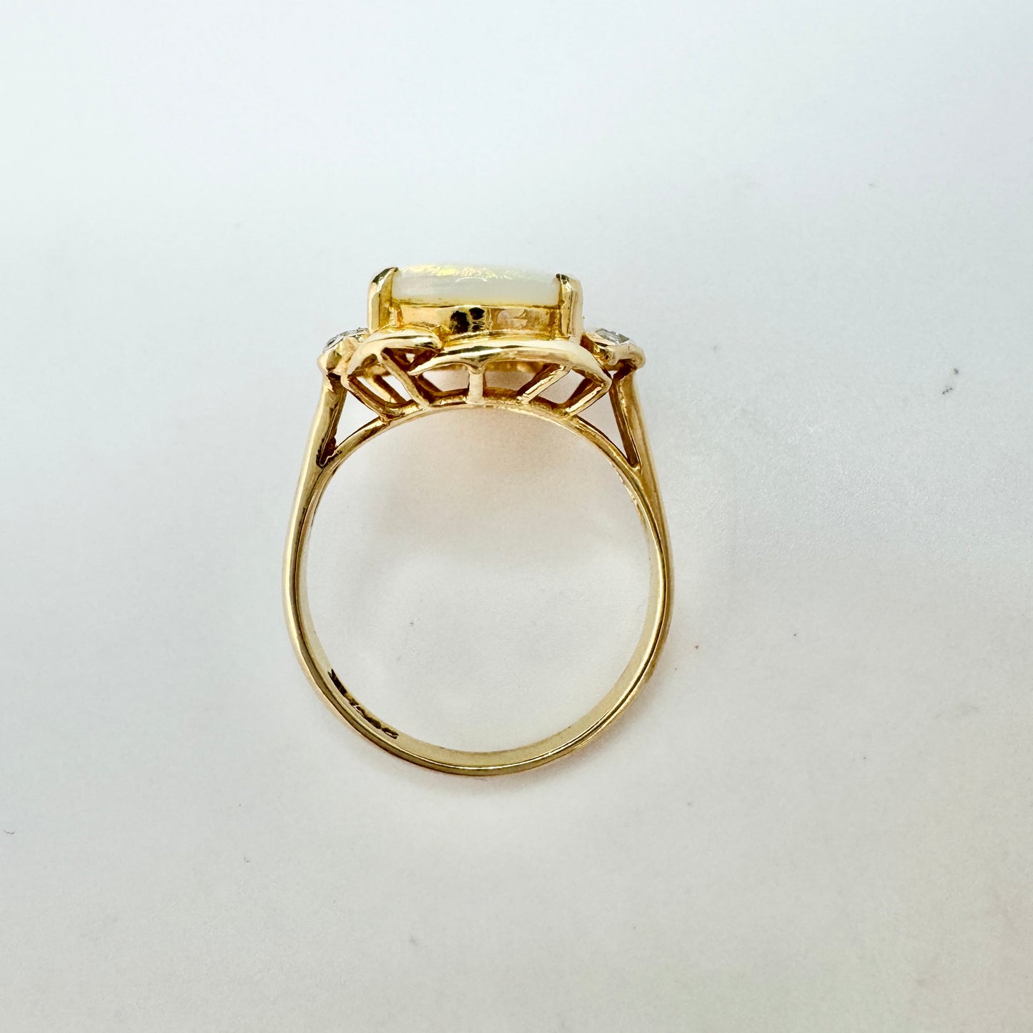 Vintage 14k Gold Opal Diamond Ring.