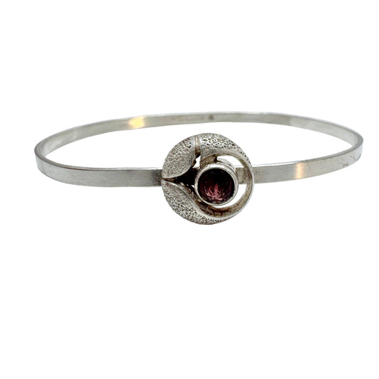 Sten & Laine, Finland 1981. Vintage Sterling Silver Crystal Bangle Bracelet.
