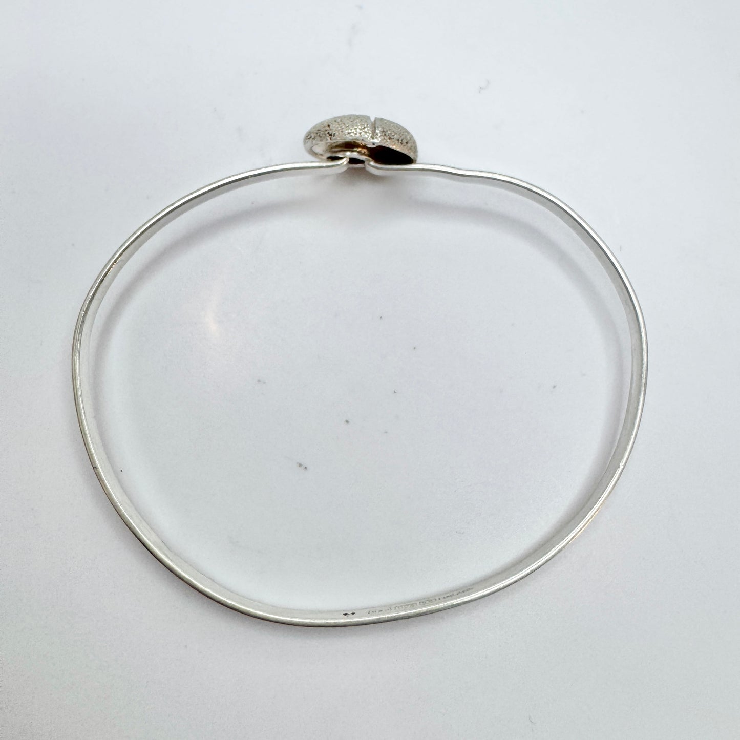 Sten & Laine, Finland 1981. Vintage Sterling Silver Crystal Bangle Bracelet.