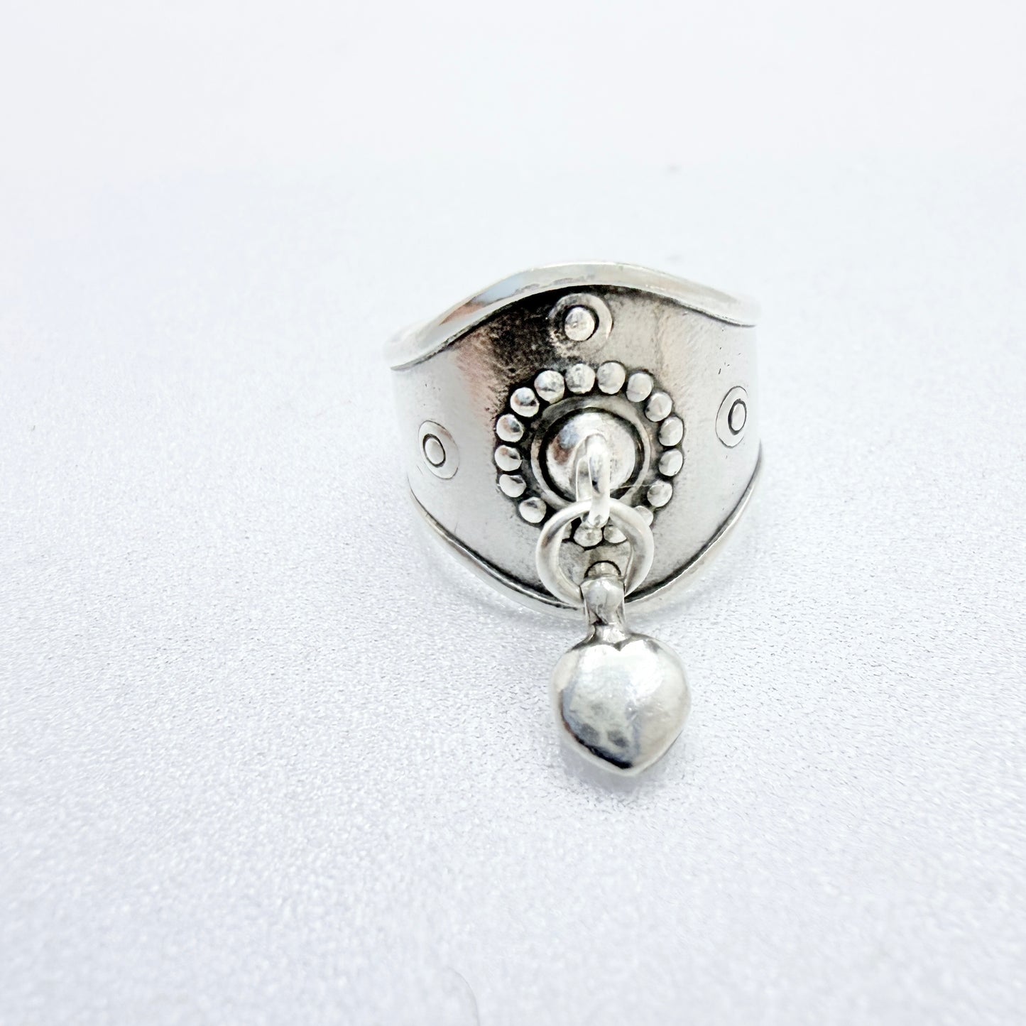 Kalevala Koru, Finland. Vintage Sterling Silver Heart Charm Ring