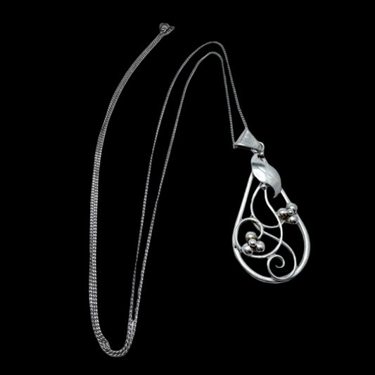 Hugo Grun, Sweden 1946. Vintage Solid Silver Long Chain Pendant Necklace.