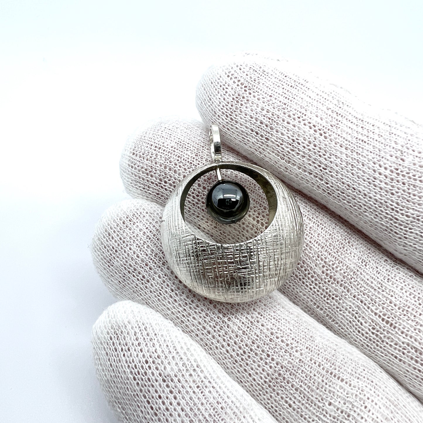 Einari Ailio, Finland 1970s. Vintage Modernist Sterling Silver Hematite Pendant