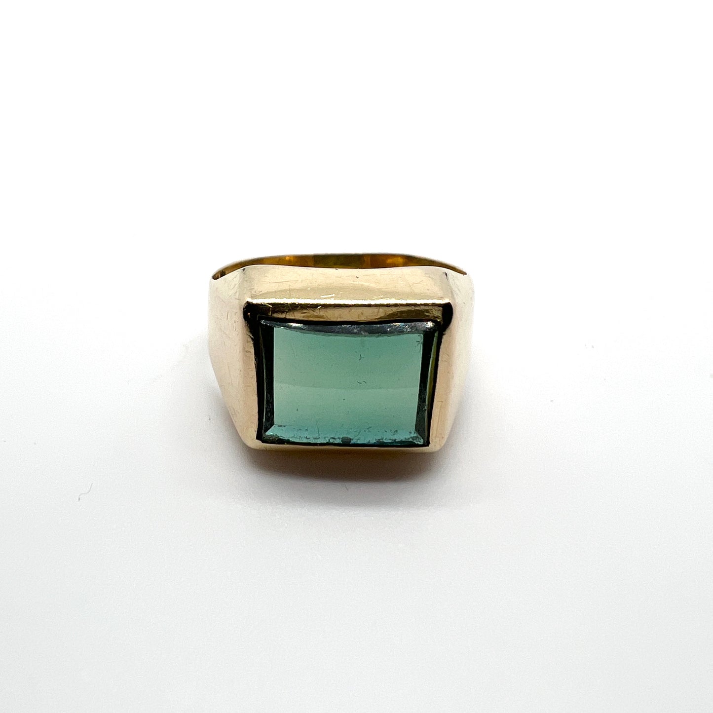 Gustav Dahlgren, Sweden 1958 Vintage 18k Gold Forest Green Paste Stone Signet Ring.