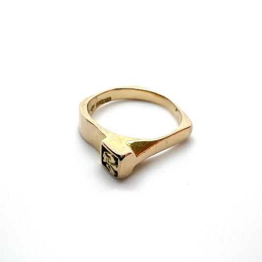 Claes E Giertta, Sweden. Vintage 18k Gold Fleurs-De-Lys Gold Ring. Signed.