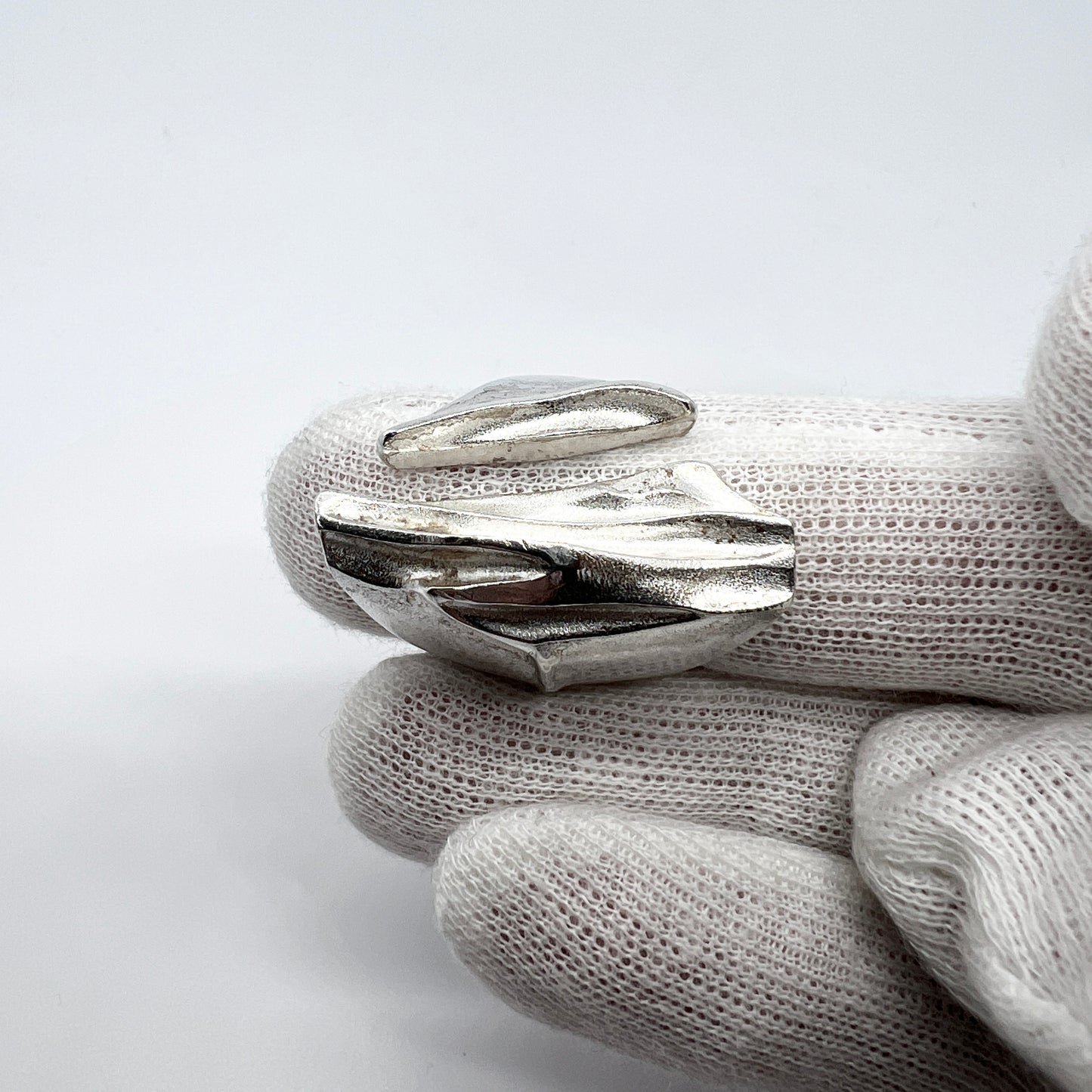 Bjorn Weckstrom for Lapponia, Finland 1983 Bold Sterling Silver Ring. Design: Erosion