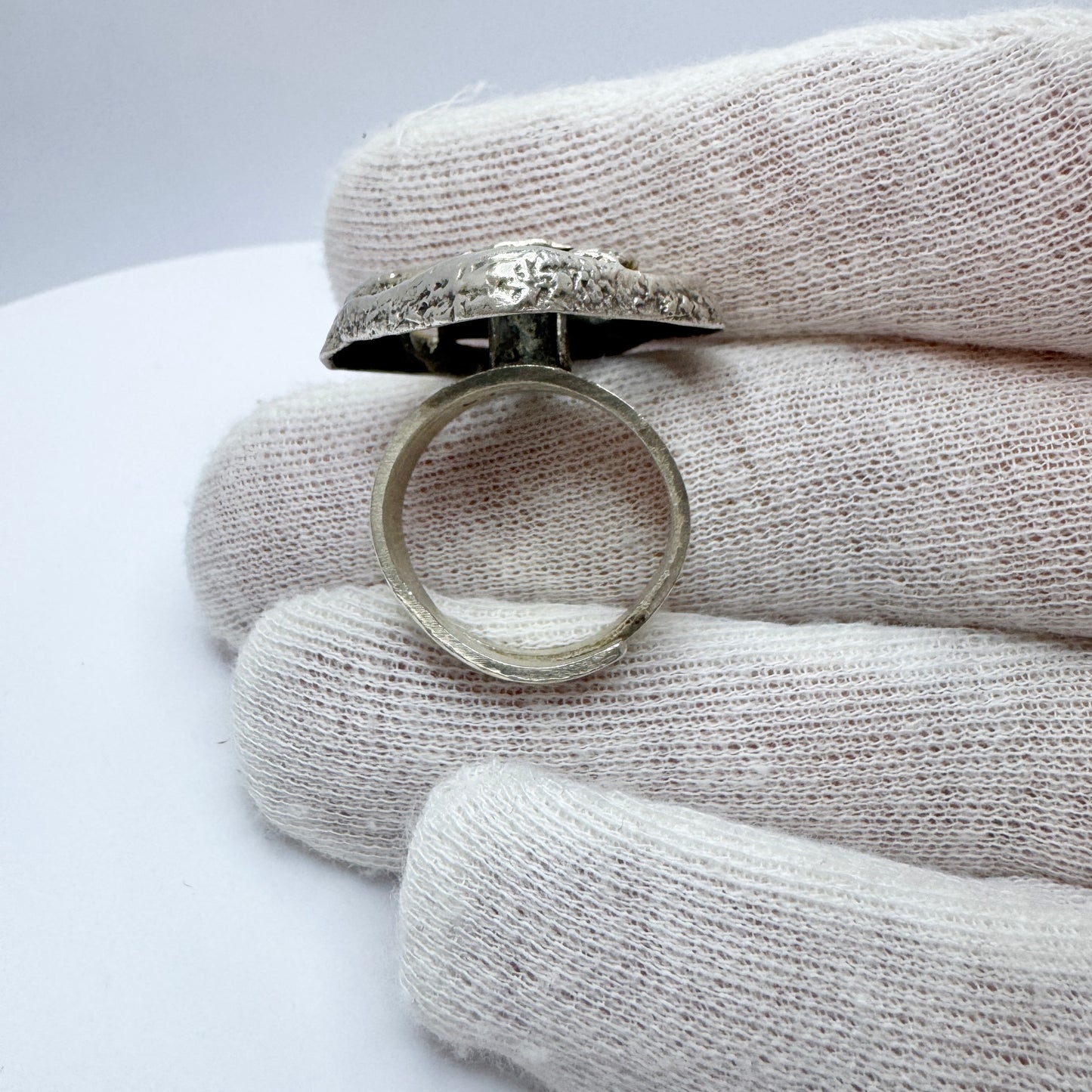 Sten & Laine, Finland 1972. Vintage Sterling Silver Orbital Ring.