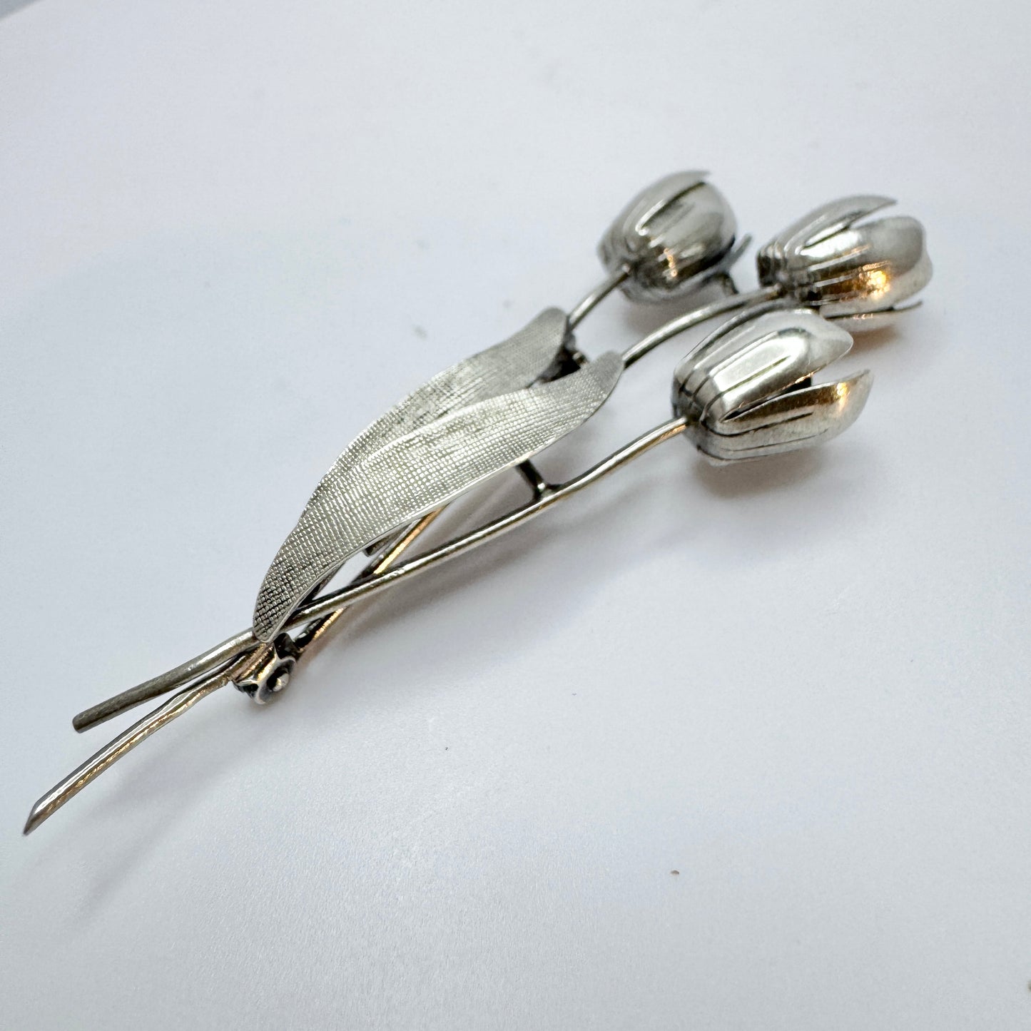 Vintage 1940-50s Solid Silver Tulip Bouquet Brooch.