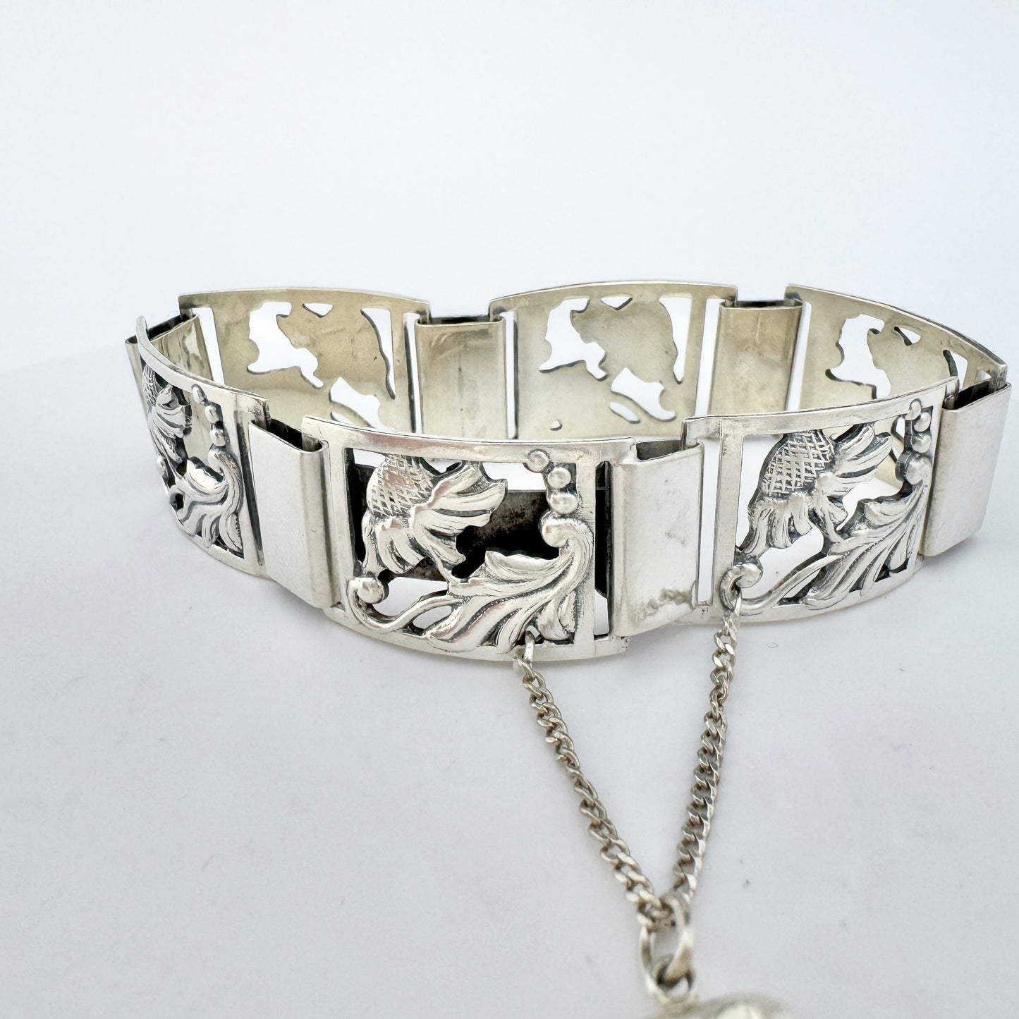 RR, Denmark c 1950s. Solid Silver Flower Bracelet with Elephant Charm