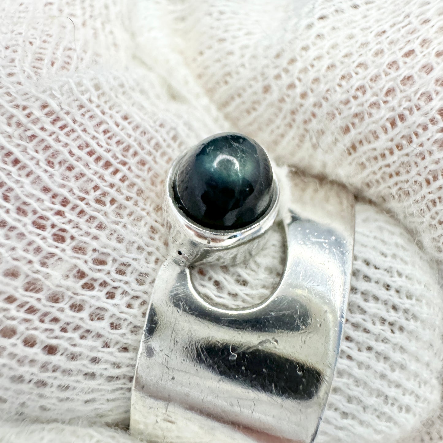 Valon Kulta & Hopea, Finland 1976. Vintage Sterling Silver Labradorite Ring.