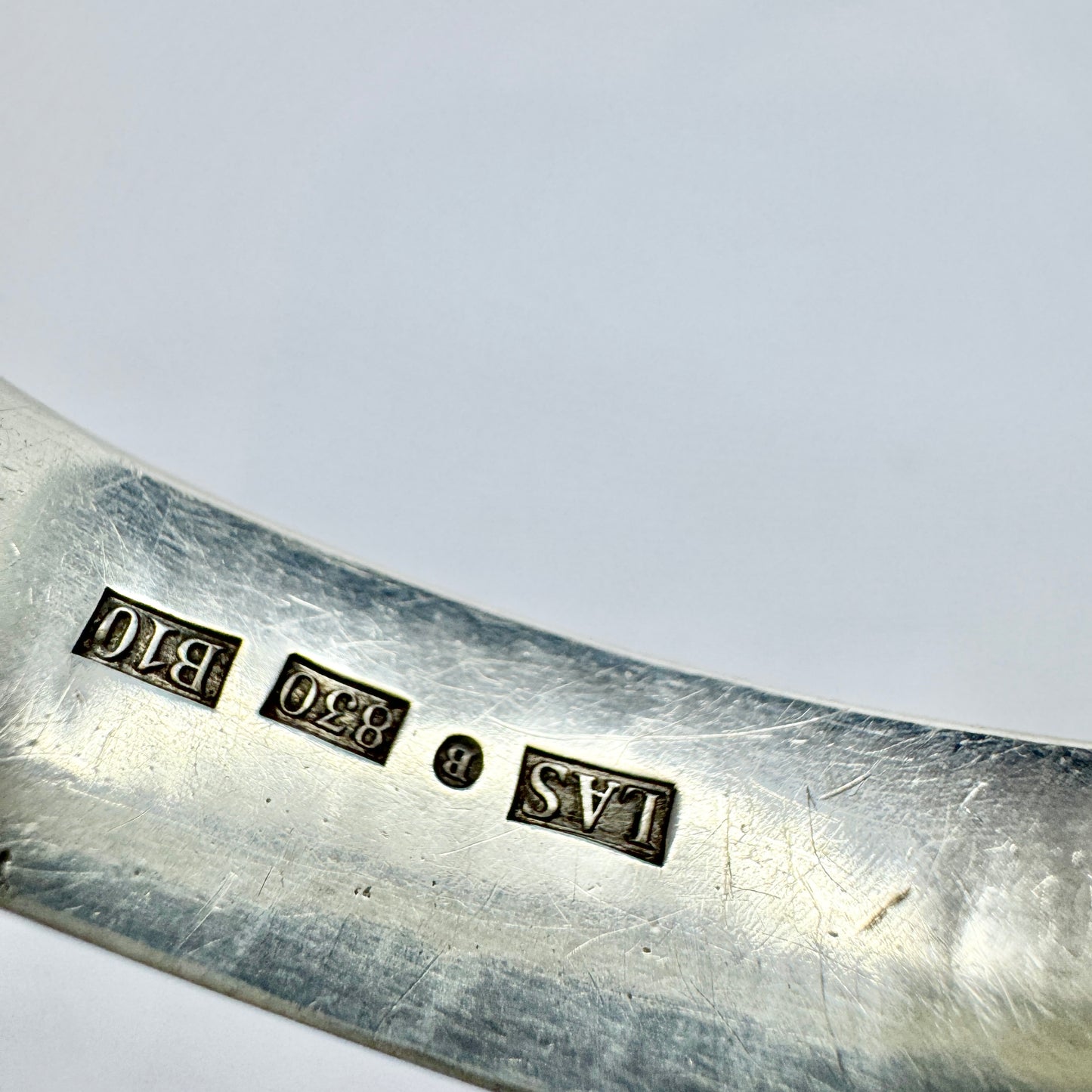 Skoglund, Sweden 1976. Vintage Sterling Silver Chalcedony Bangle Bracelet.