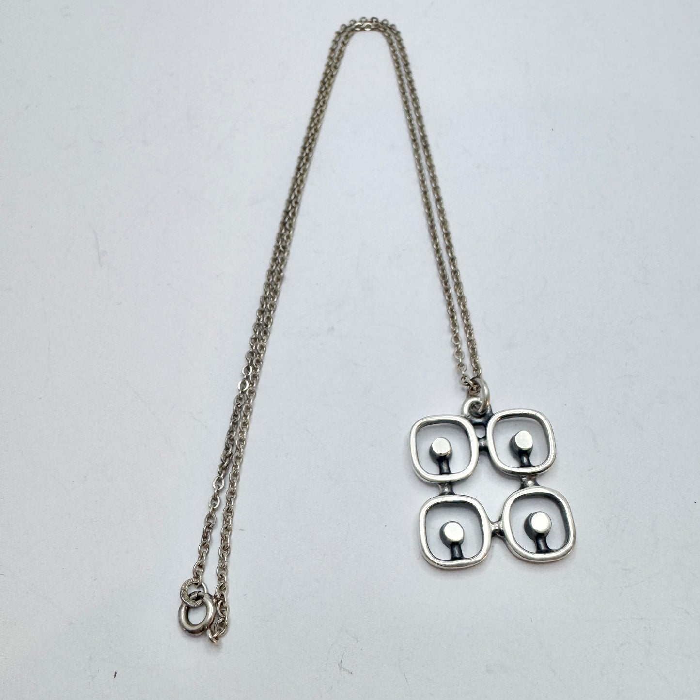 Jorma Laine for Kultateollisuus, Finland year 1970. Vintage Solid Silver Pendant Necklace.