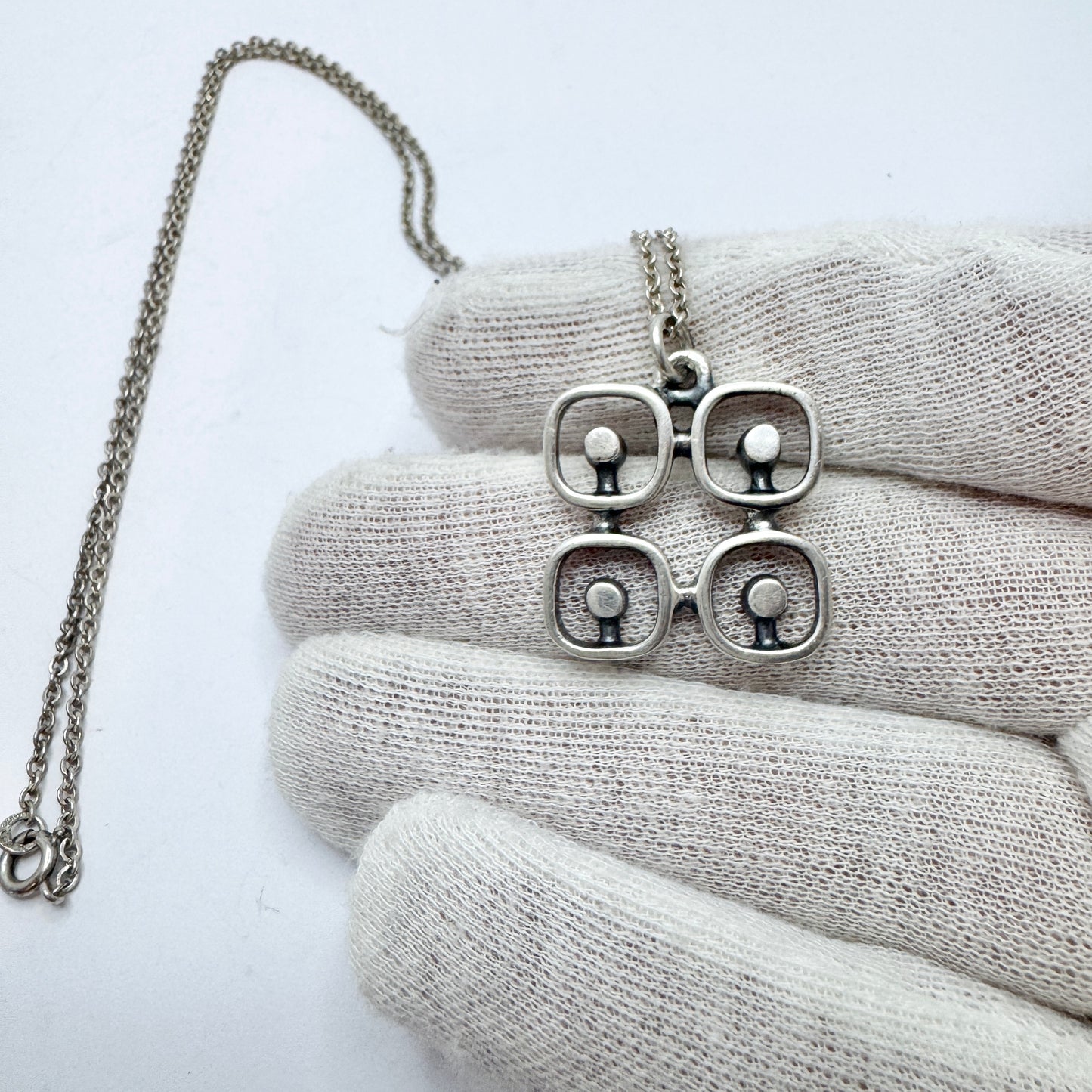 Jorma Laine for Kultateollisuus, Finland year 1970. Vintage Solid Silver Pendant Necklace.