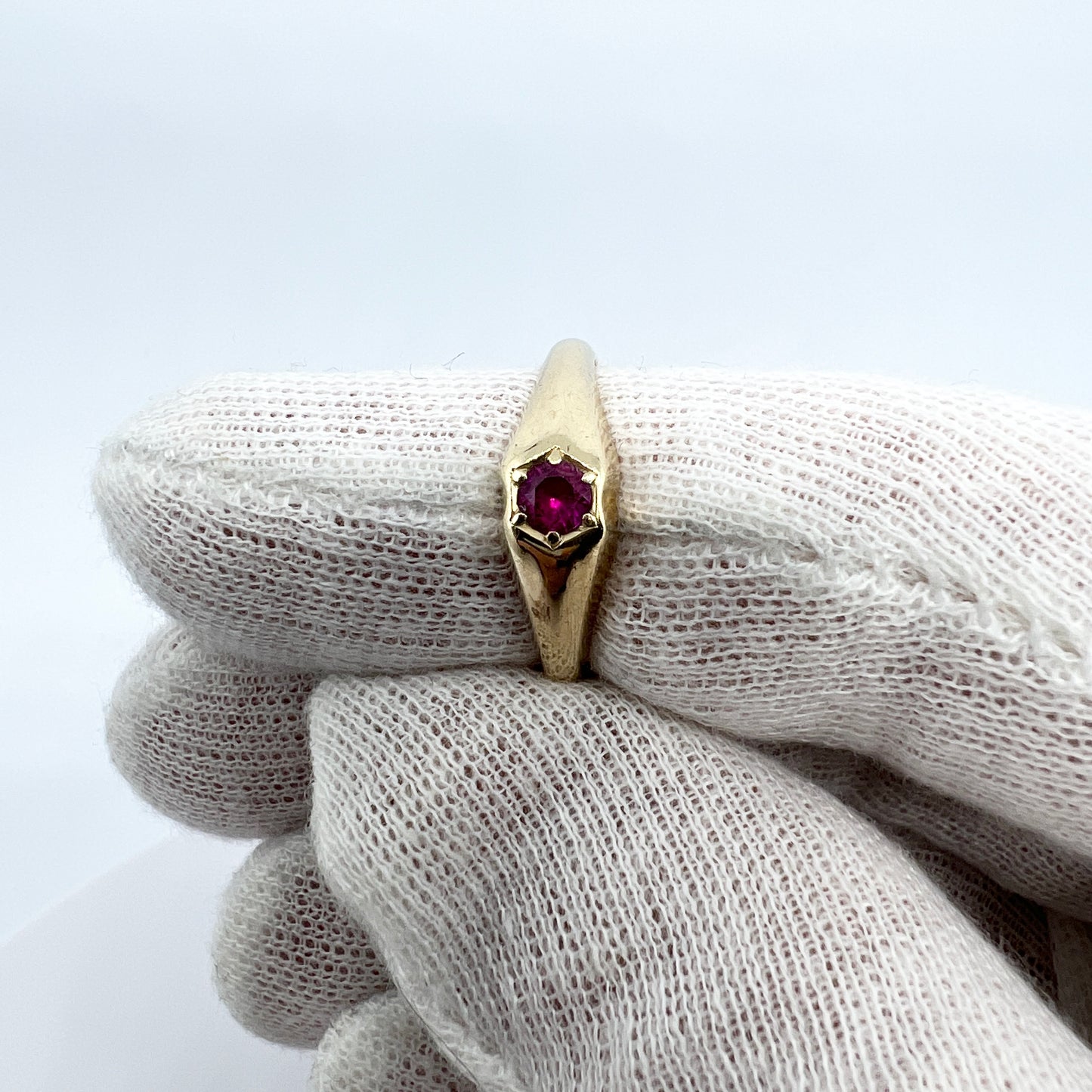 Braemer Jensen, Denmark Vintage 1960s 14k Gold Synthetic Pink Sapphire Ring
