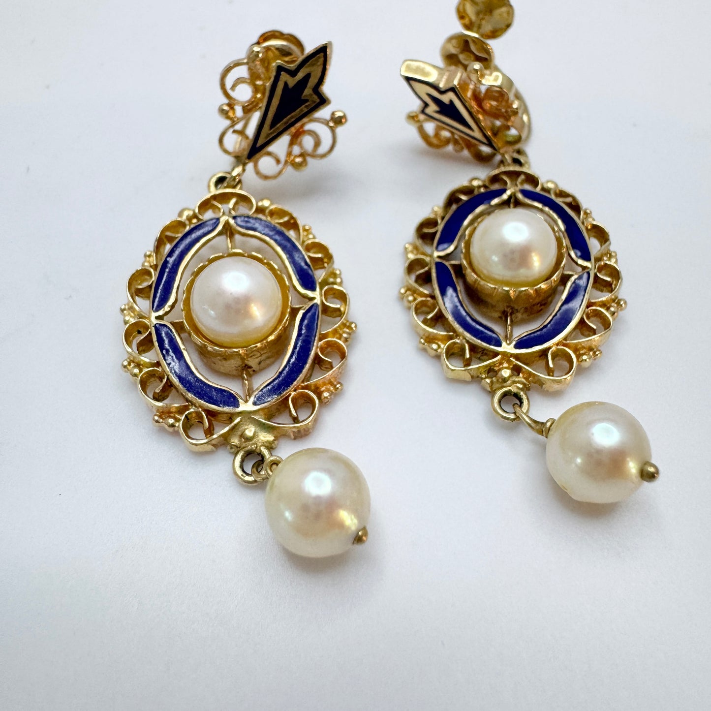 Vintage 1930-40s. 14k Gold Enamel Pearl Earrings.