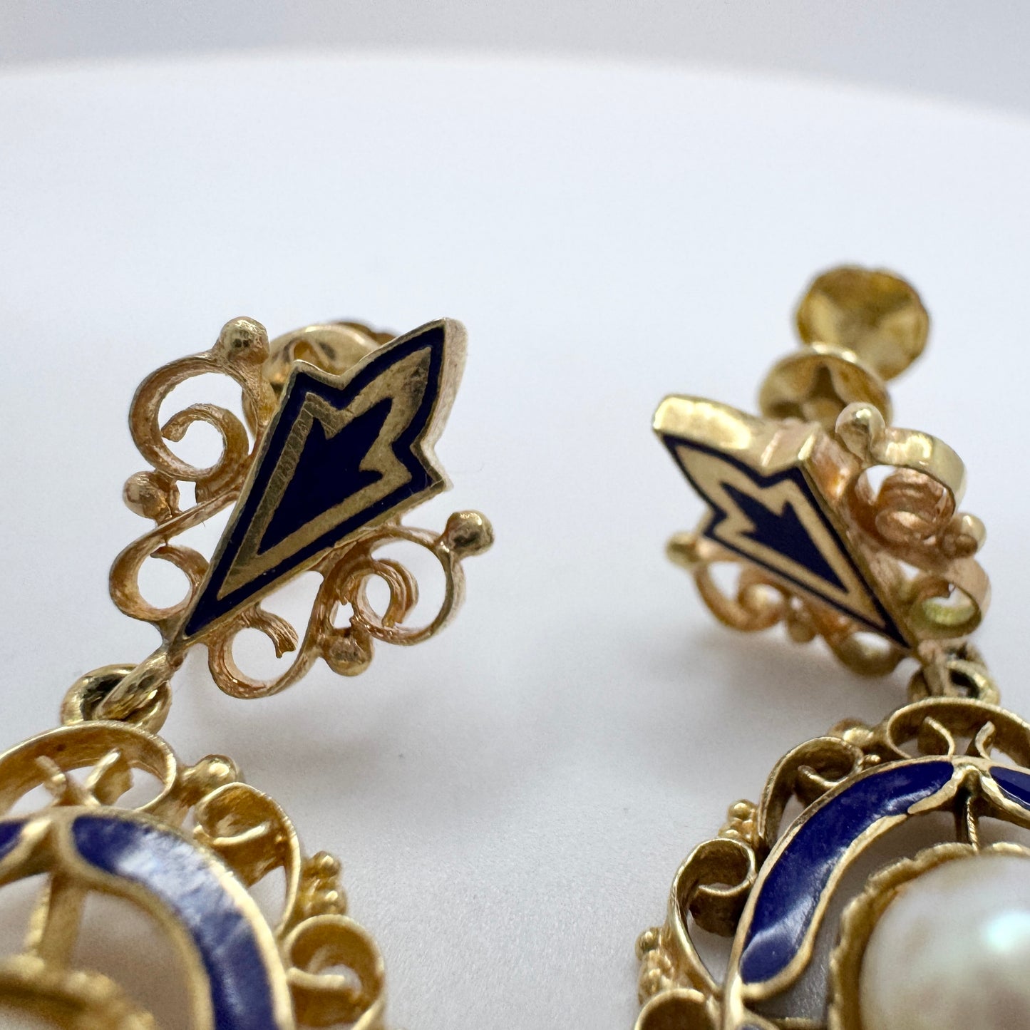 Vintage 1930-40s. 14k Gold Enamel Pearl Earrings.