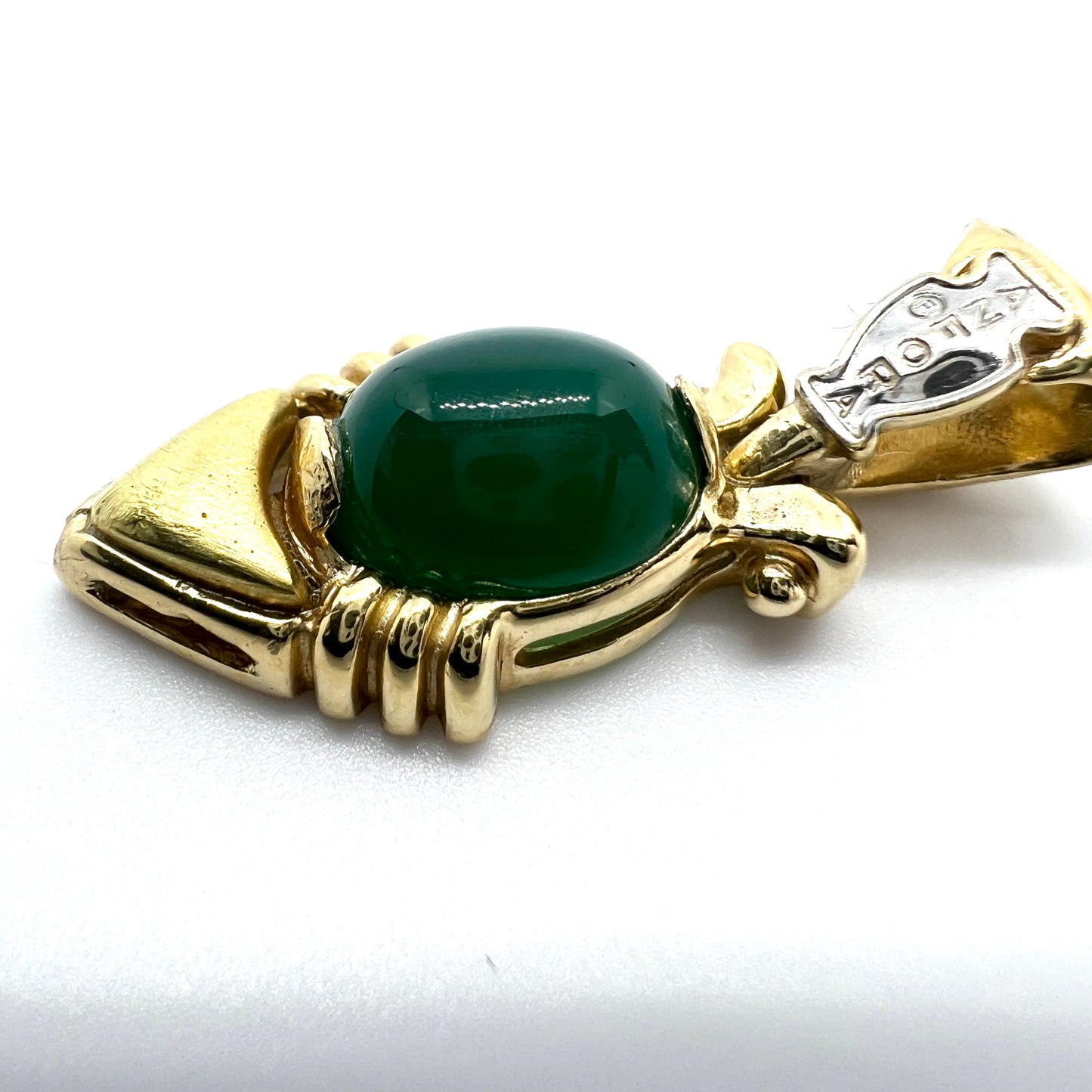 Anfora, Arezzo Italy. Vintage 18k Gold Chrysoprase Pendant.