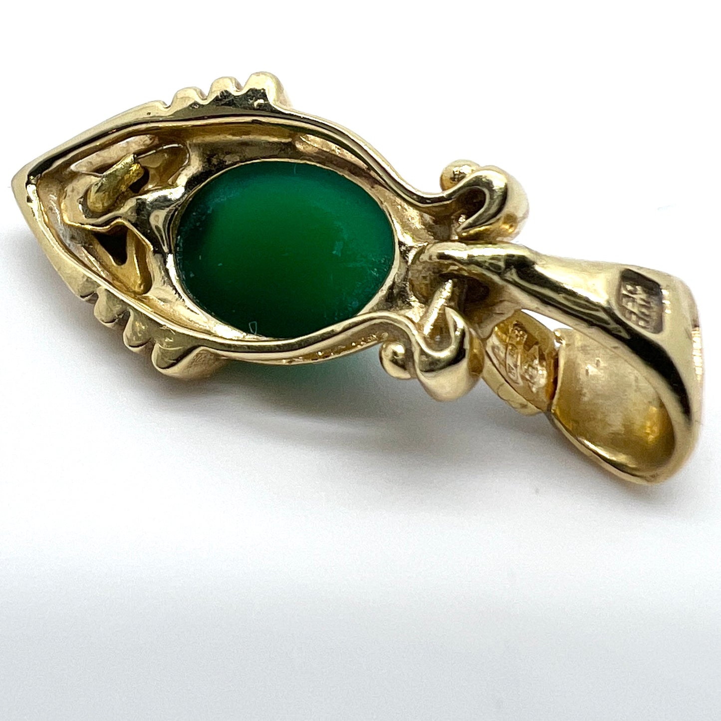 Anfora, Arezzo Italy. Vintage 18k Gold Chrysoprase Pendant.