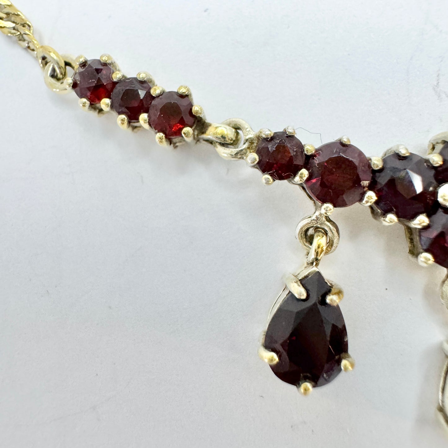 Vintage Sterling Silver Garnet Necklace.