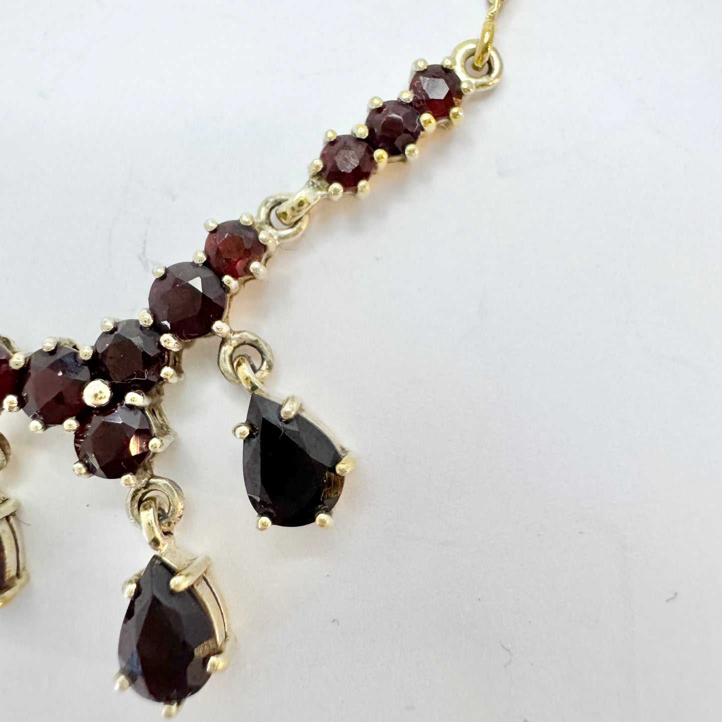 Vintage Sterling Silver Garnet Necklace.