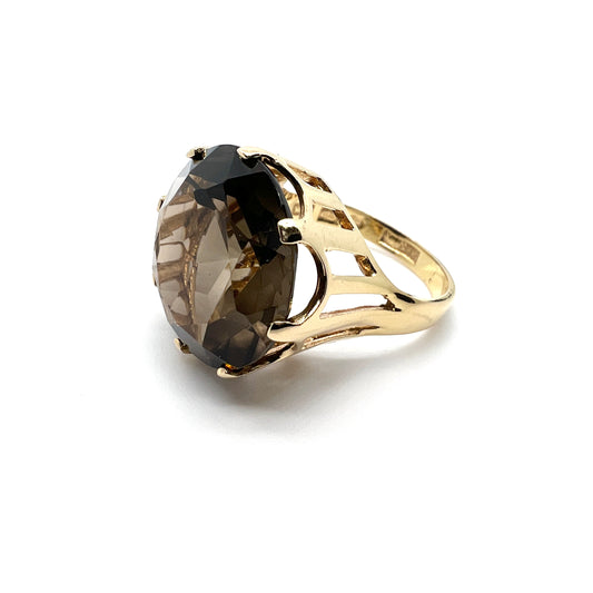 Bengt Hallberg, Sweden 1969. Bold Vintage 18k Gold Quartz Cocktail Ring.