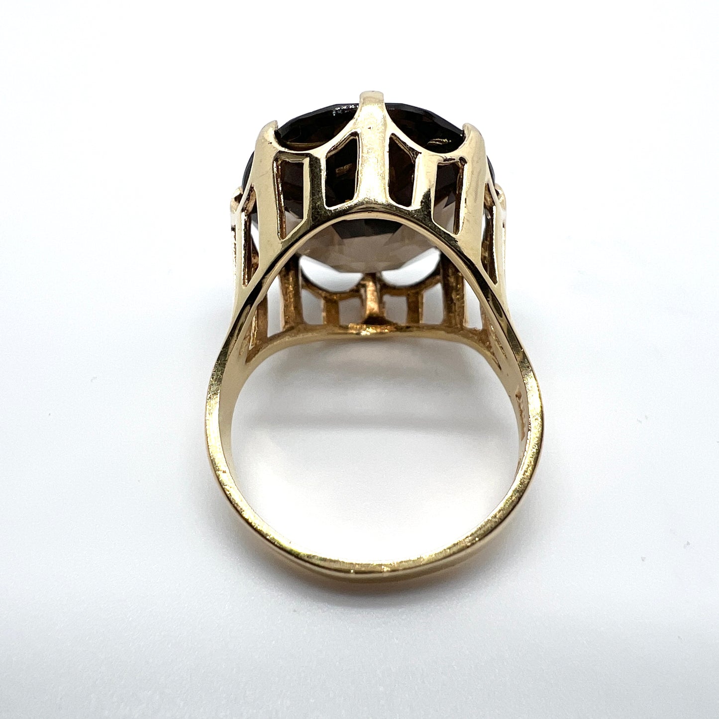 Bengt Hallberg, Sweden 1969. Bold Vintage 18k Gold Quartz Cocktail Ring.