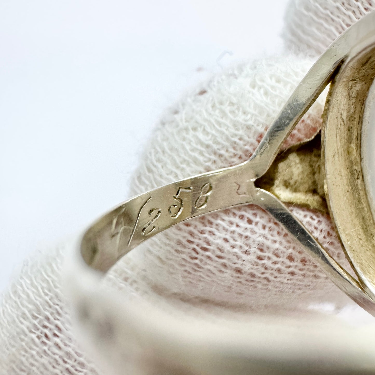 Sweden 1958. Vintage Solid Silver Pool of Light Quartz Ring.