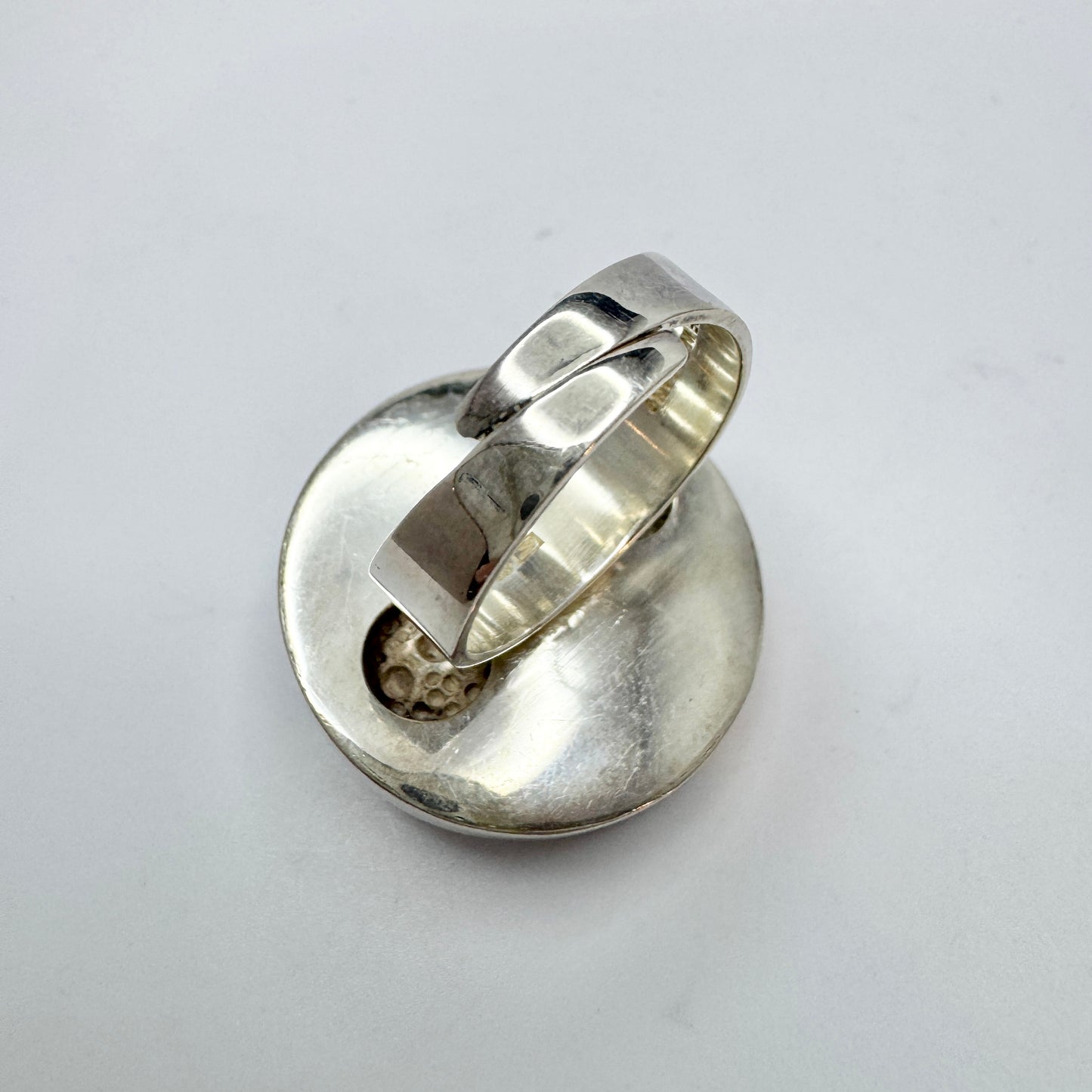 Jorma Laine for Kultateollisuus, Finland 1972. Bold Vintage Silver Ring.