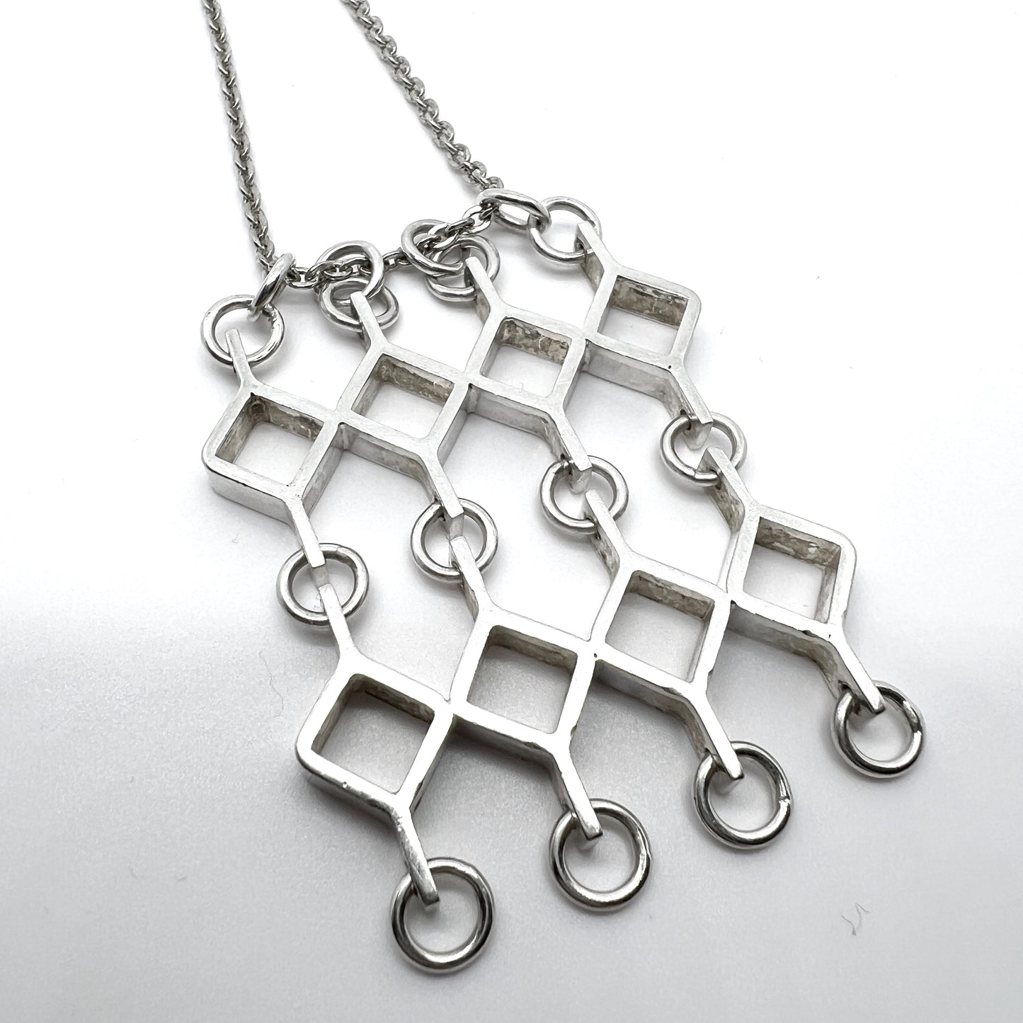 Jorma Laine for Kultateollisuus, Finland 1969 Vintage Solid Silver Pendant Necklace.