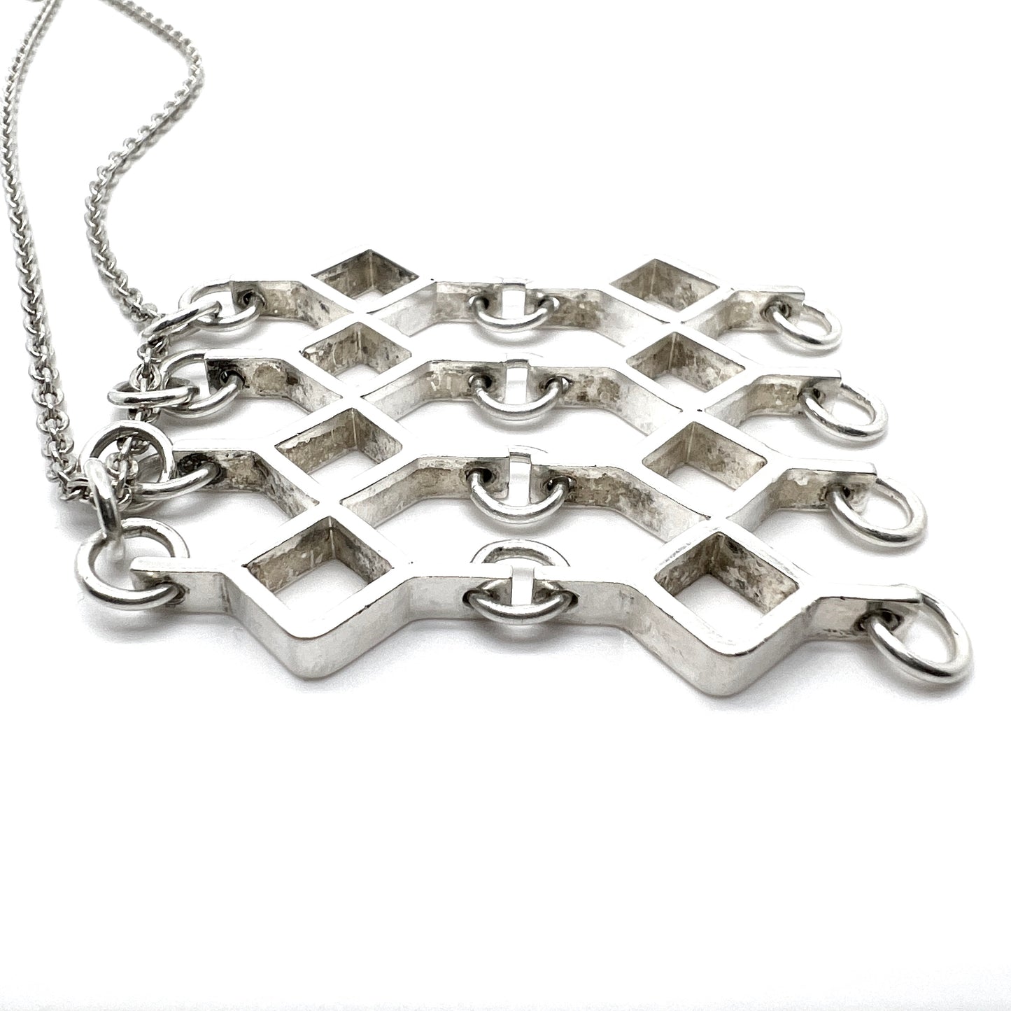 Jorma Laine for Kultateollisuus, Finland 1969 Vintage Solid Silver Pendant Necklace.