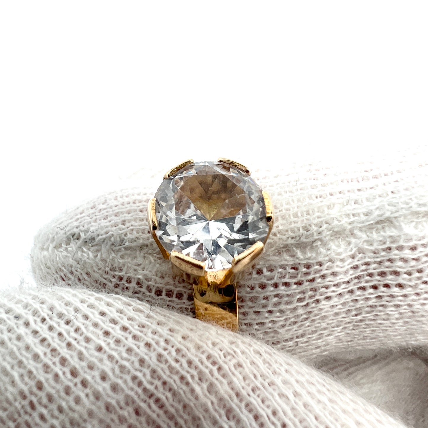 Hedberg, Sweden 1975, Vintage 18k Gold Rock Crystal Ring.