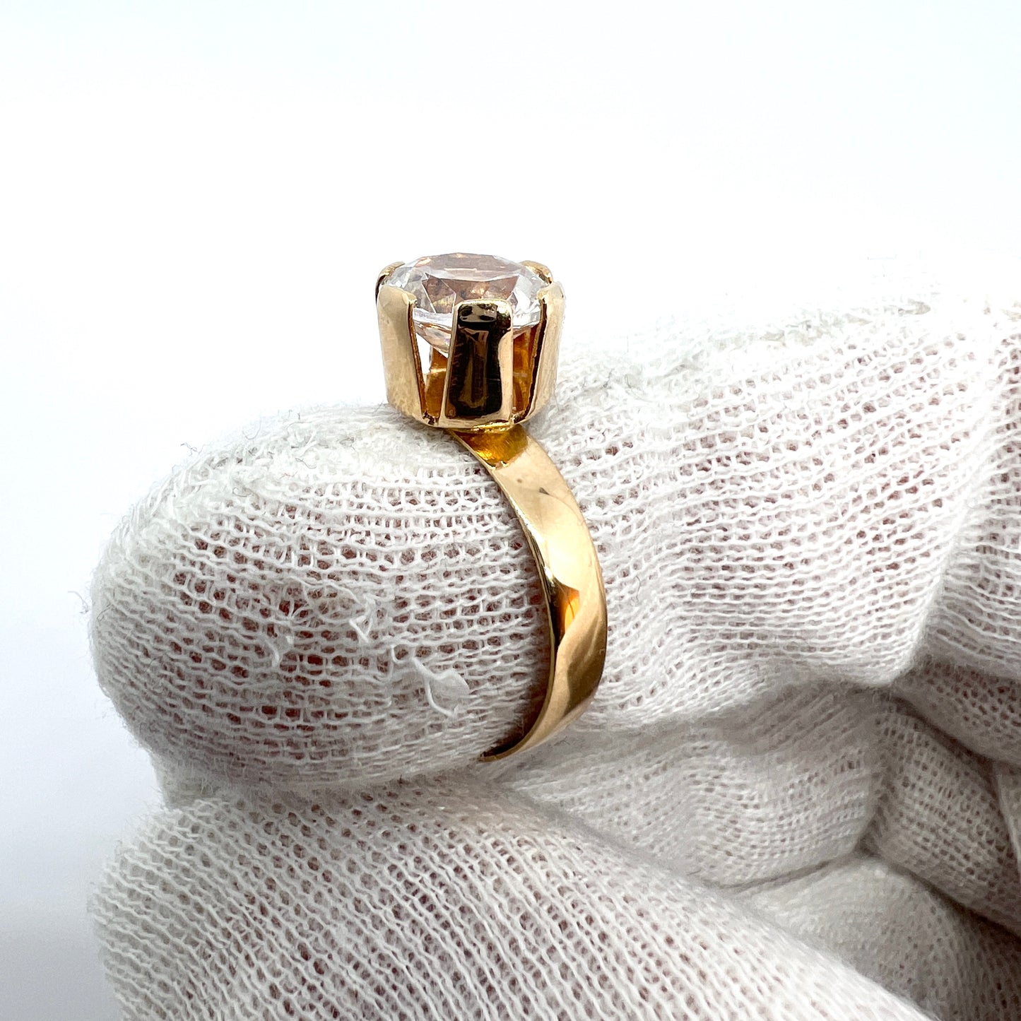 Hedberg, Sweden 1975, Vintage 18k Gold Rock Crystal Ring.