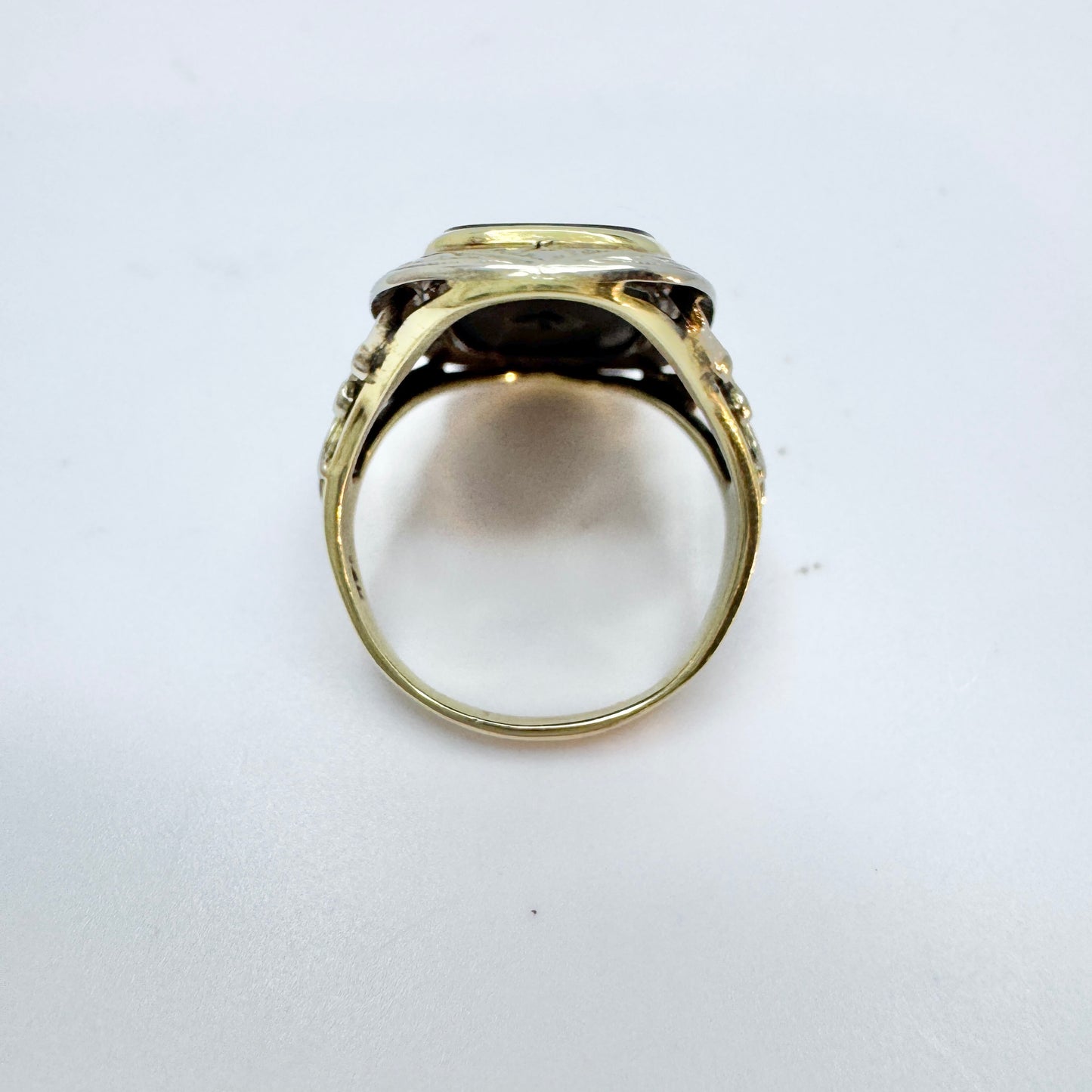 Vintage Art Deco 14k Gold Onyx Diamond Ring.