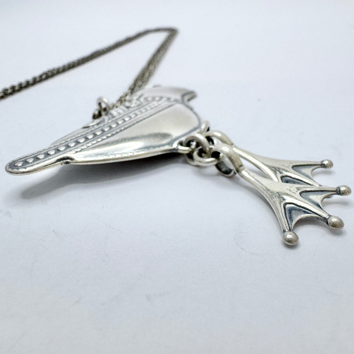 Kalevala Koru, Finland. Large Vintage Sterling Silver Bird Pendant Long Chain Necklace.