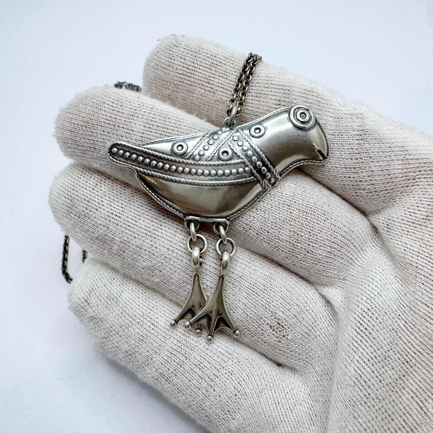 Kalevala Koru, Finland. Large Vintage Sterling Silver Bird Pendant Long Chain Necklace.