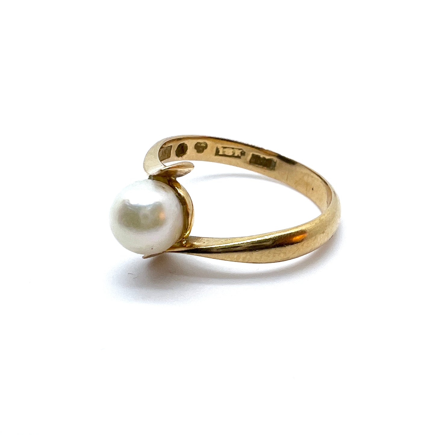 Alton, Sweden 1976, Vintage 18k Gold Cultured Pearl Ring.