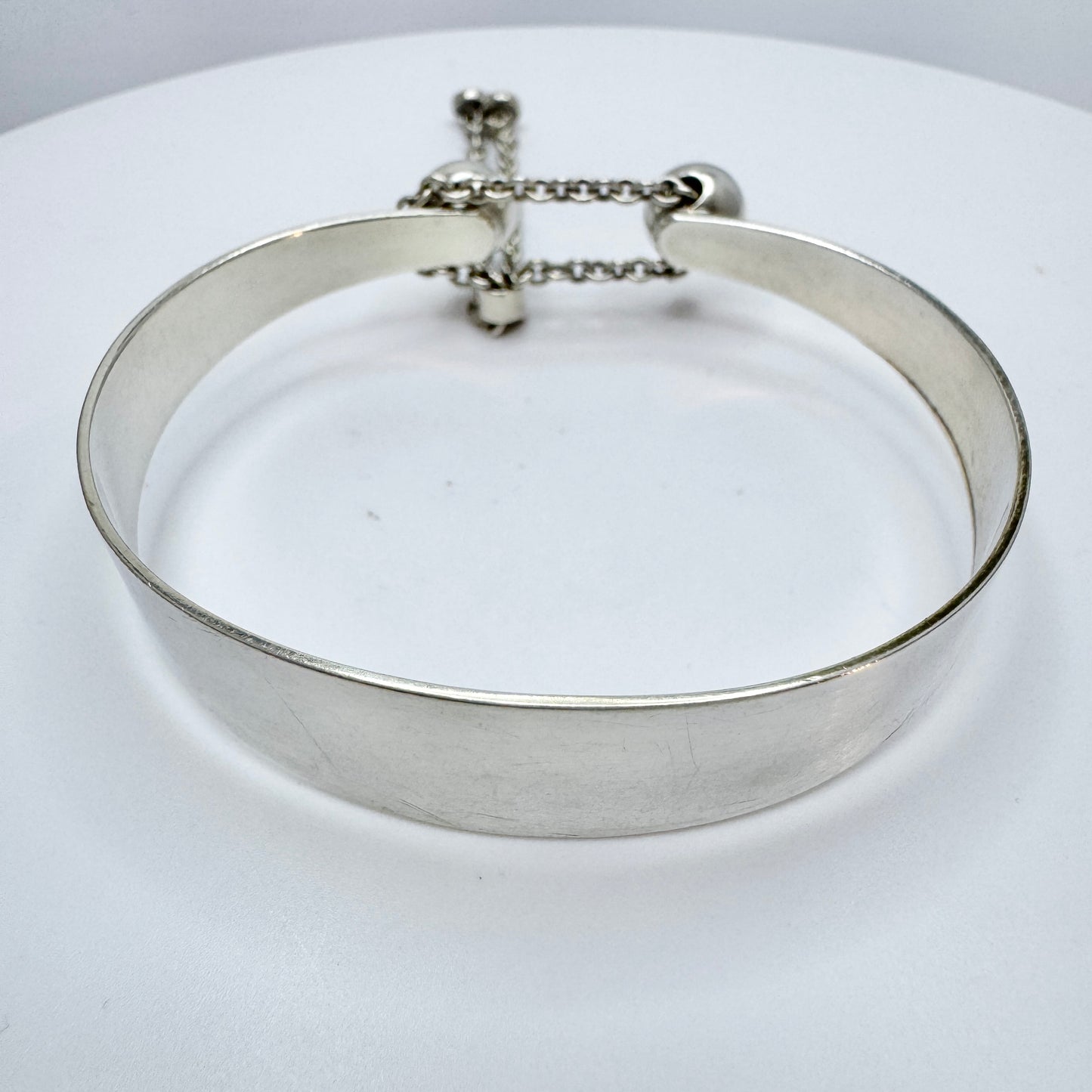 Elis Kauppi, Kupittaan Kulta Finland 1962. Vintage Solid Silver Bangle Bracelet. Rare
