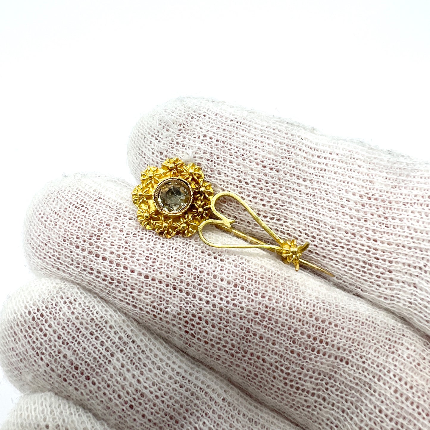 AM Ekeblad, Sweden 1878-82, Antique Victorian, 18k Gold Paste Stone Small Heart Flower Brooch.