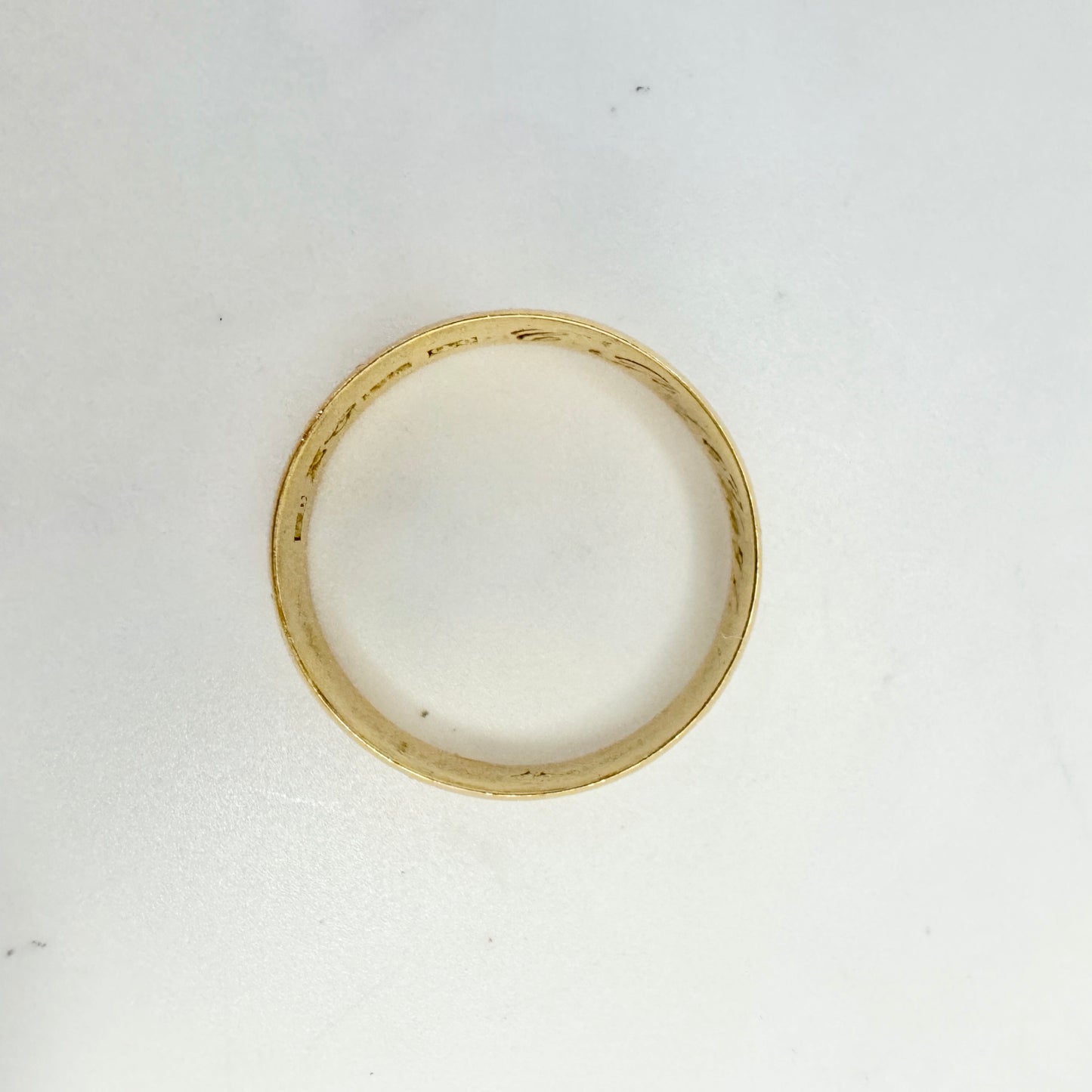 Dahlberg, Sweden 1894. Antique 18k Gold Wedding Band Ring.