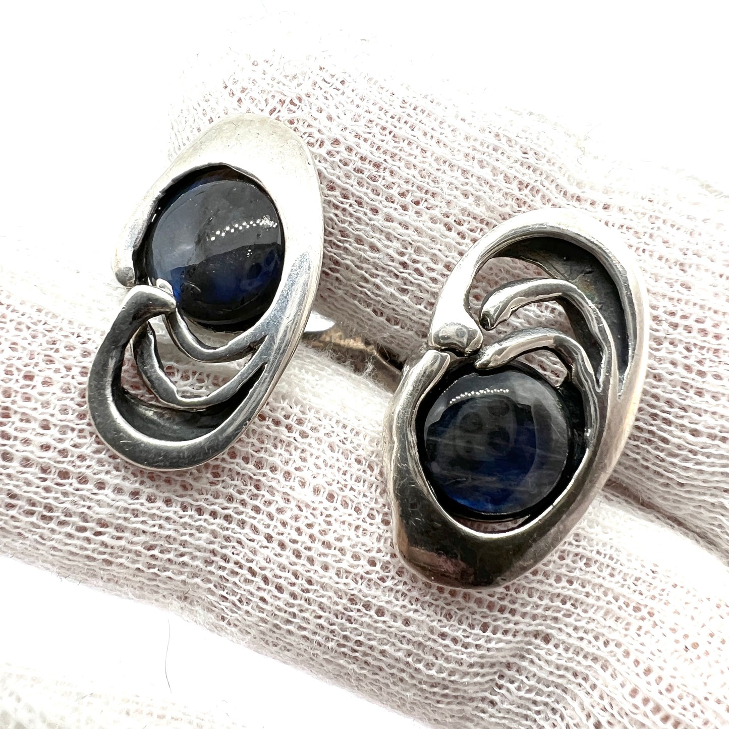 Kultateollisus, Finland 1981. Vintage Sterling Silver Spectrolite Cufflinks.