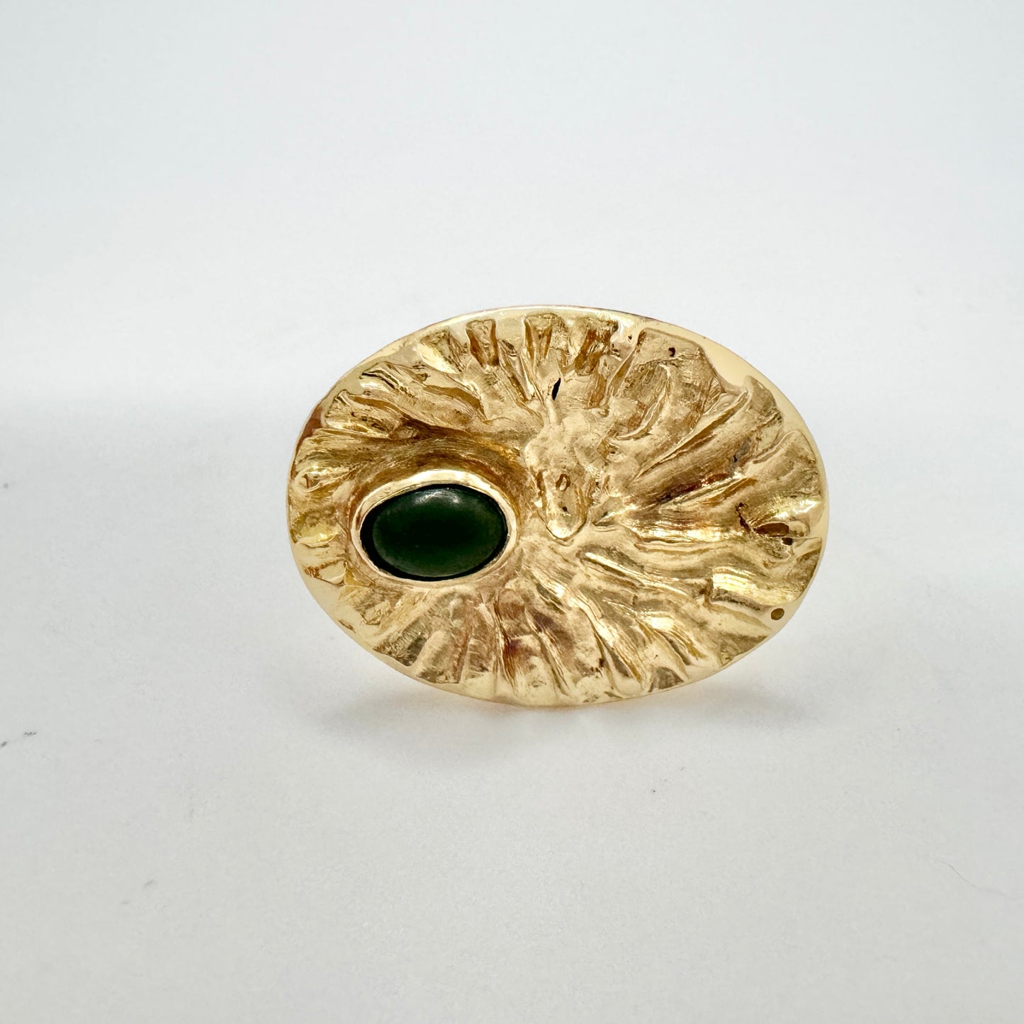 Alf Halldin, Sweden 1971. Bold Vintage 18k Gold Green Agate Ring. 14.8 gram