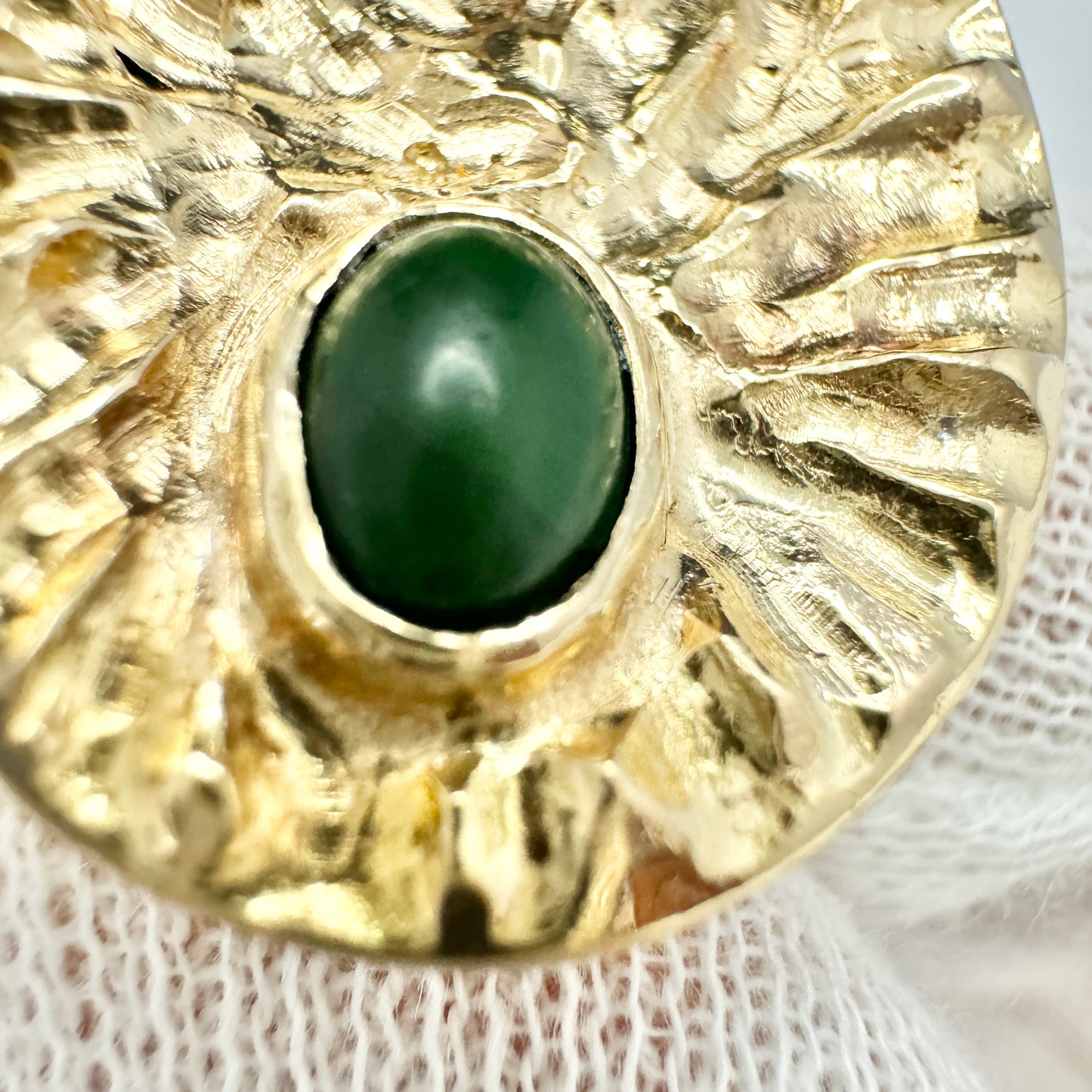 Alf Halldin, Sweden 1971. Bold Vintage 18k Gold Green Agate Ring. 14.8 gram