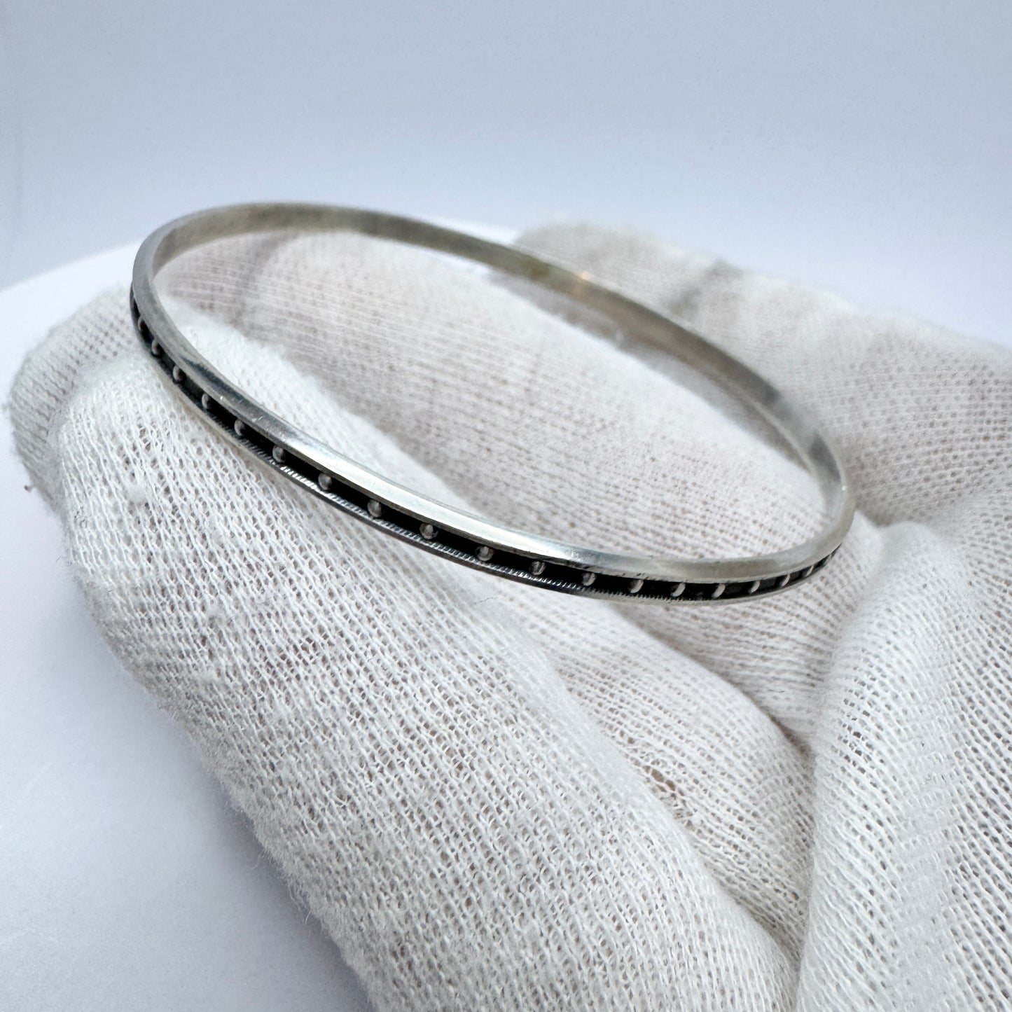 Kalevala Koru, Finland. Vintage Sterling Silver Bangle Bracelet.