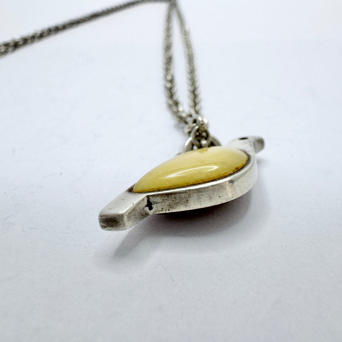 JAN, Finland. Vintage Sterling Silver Hardstone Bird Pendant Necklace.